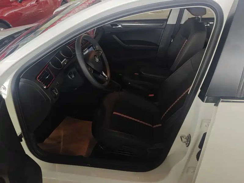 kemike sedan