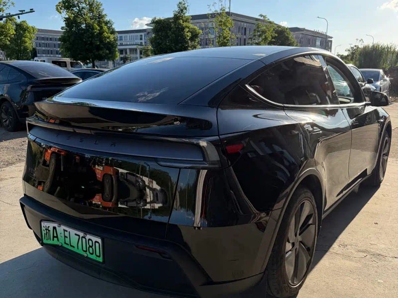 Tesla model-y