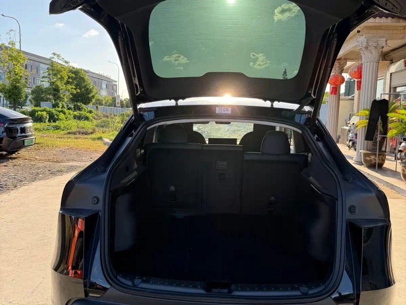 Tesla model-y