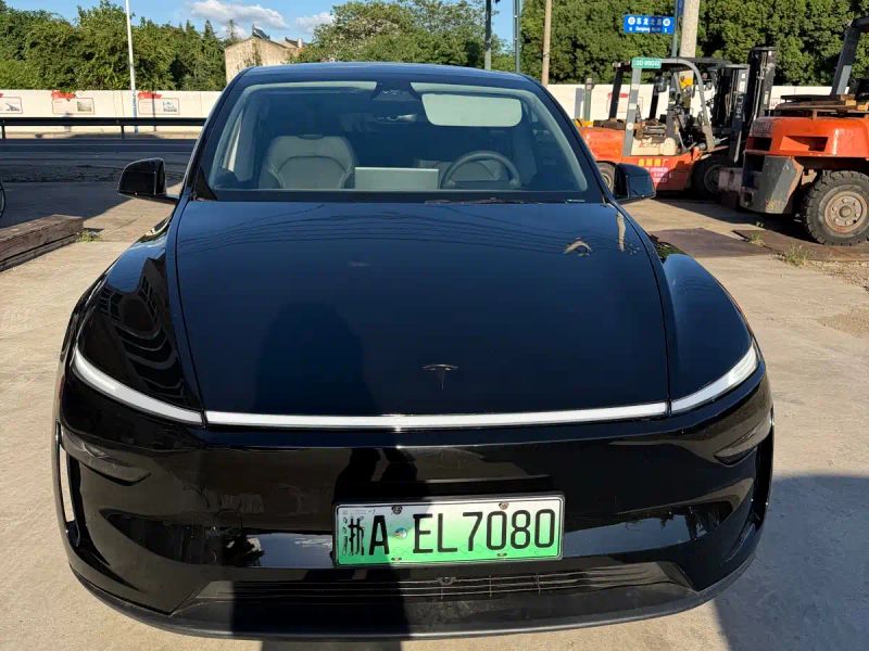 Tesla model-y
