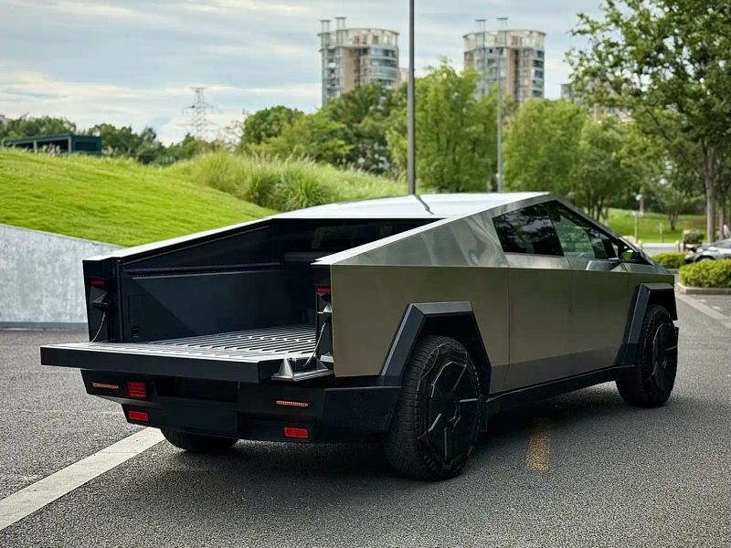 Tesla offroad-wagon