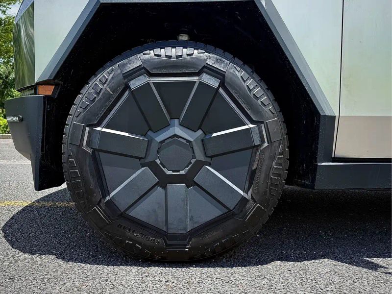 Tesla offroad-wagon