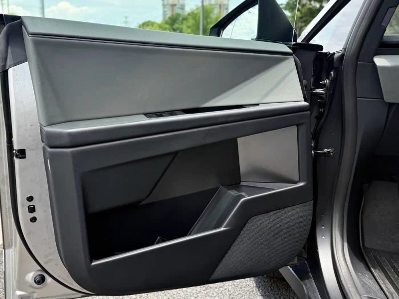 Tesla offroad-wagon