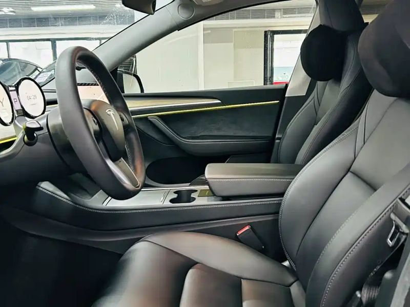 Tesla model-y