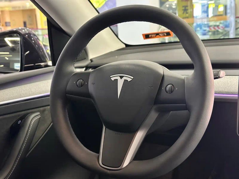 Tesla model-y