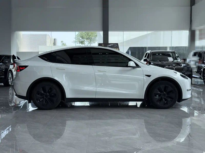 Tesla model-y