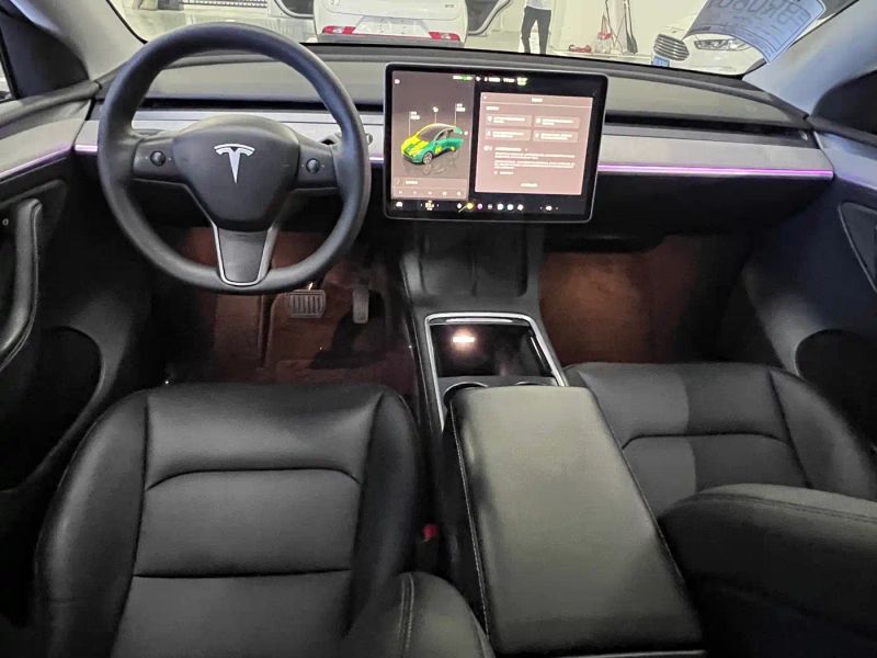 Tesla model-y