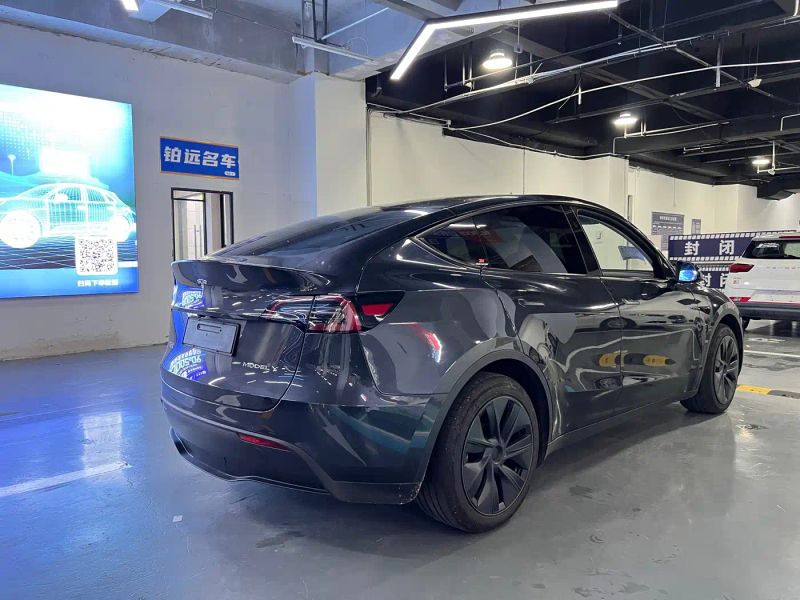 Tesla model-y