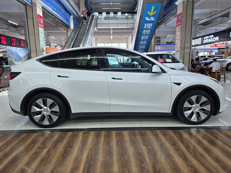 Tesla model-y