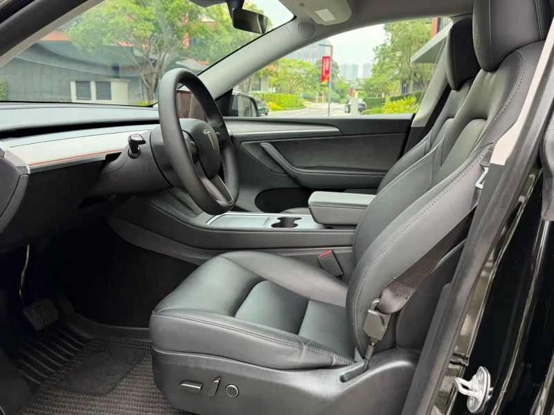 Tesla model-y