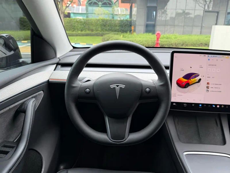 Tesla model-y