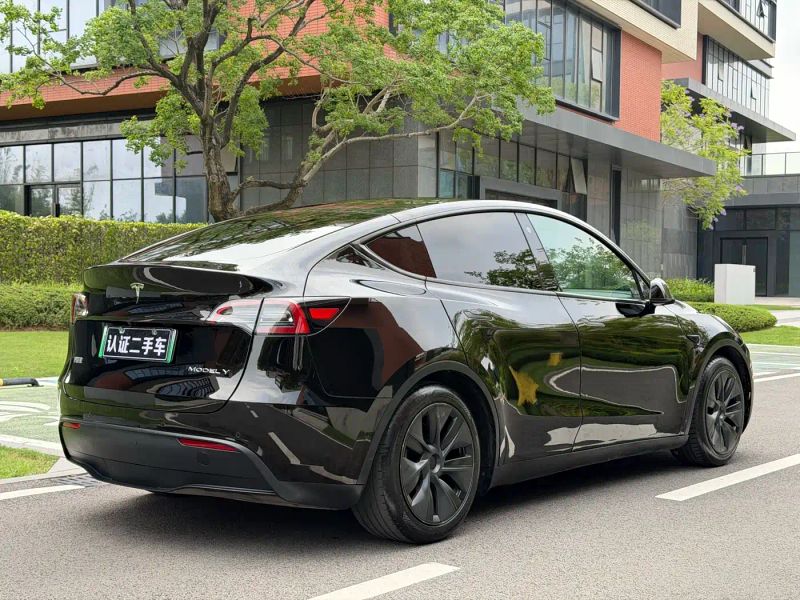 Tesla model-y