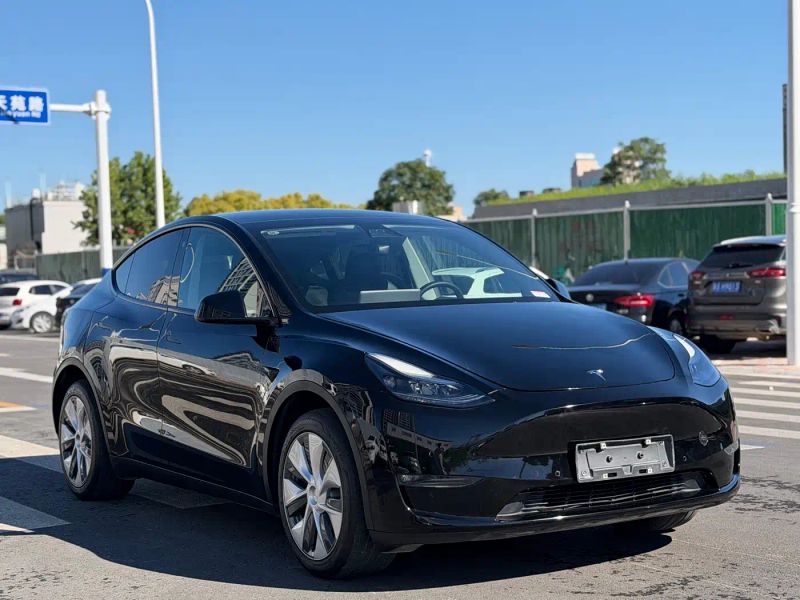 Tesla model-y