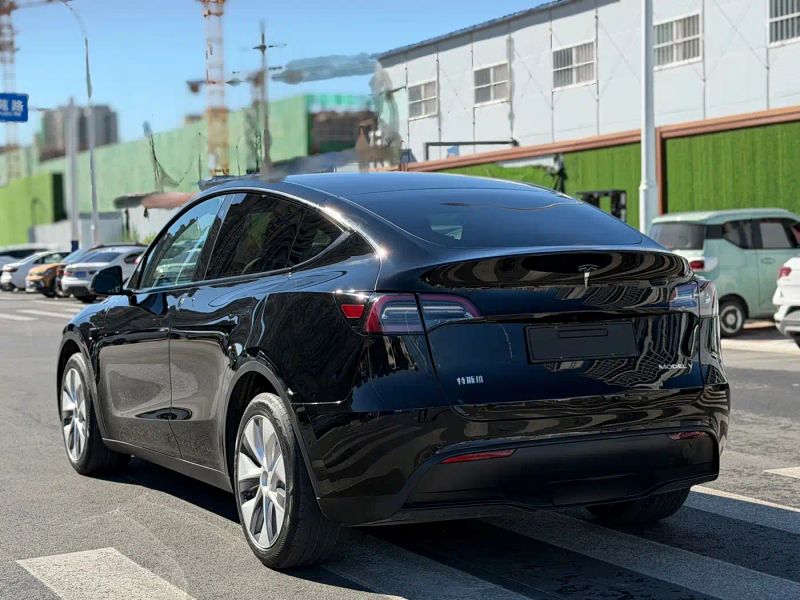 Tesla model-y