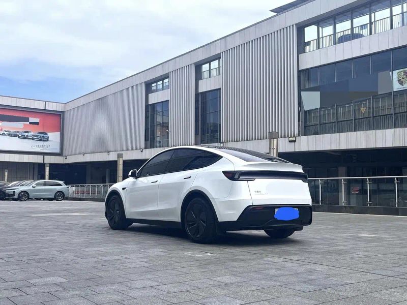 Tesla model-y