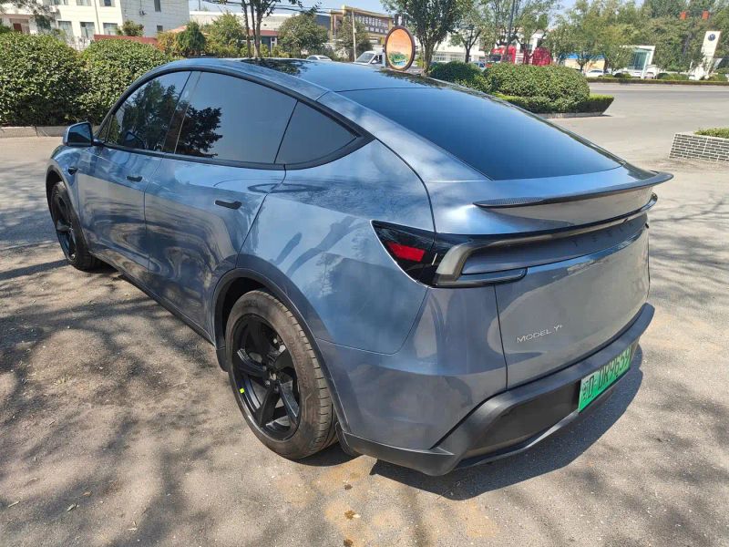 Tesla model-y