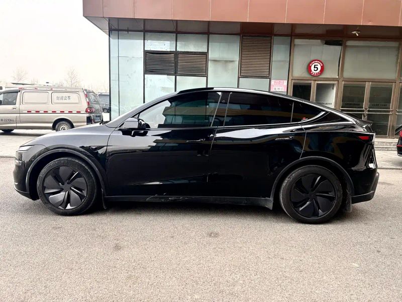Tesla model-y