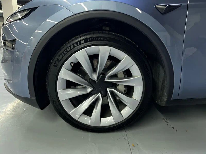 Tesla model-y