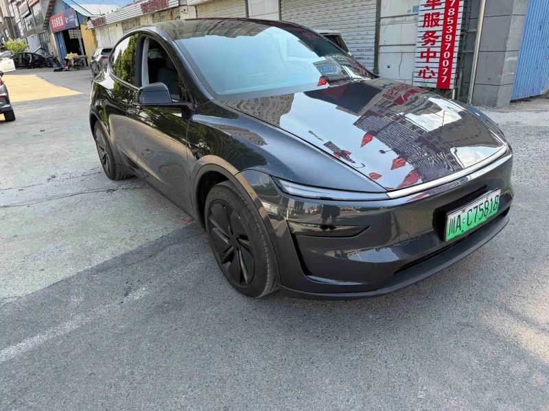 Tesla model-y