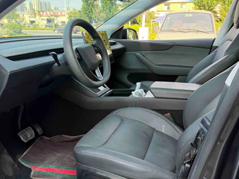 Tesla model-y