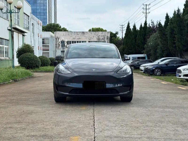 Tesla model-y
