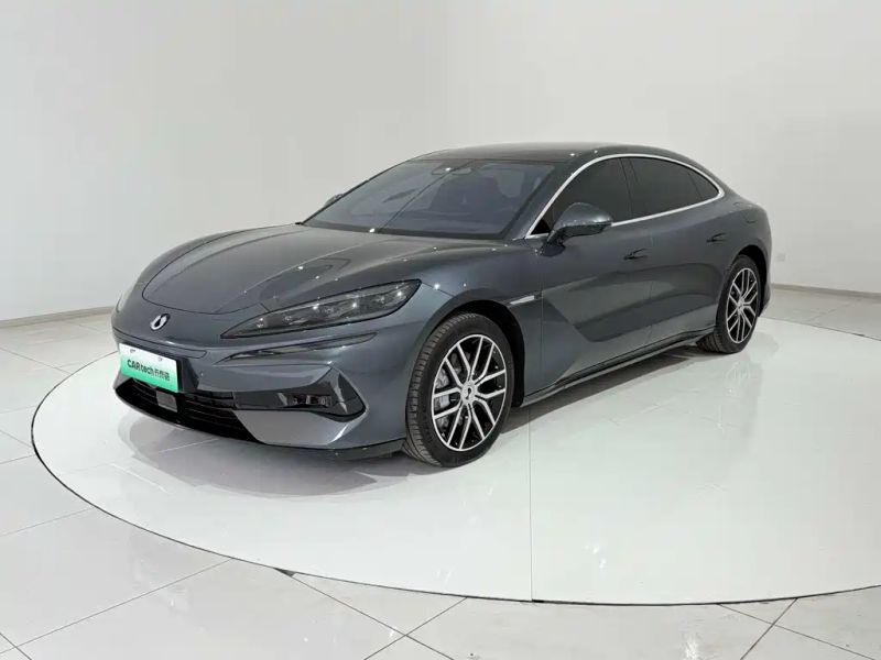 Denza z9