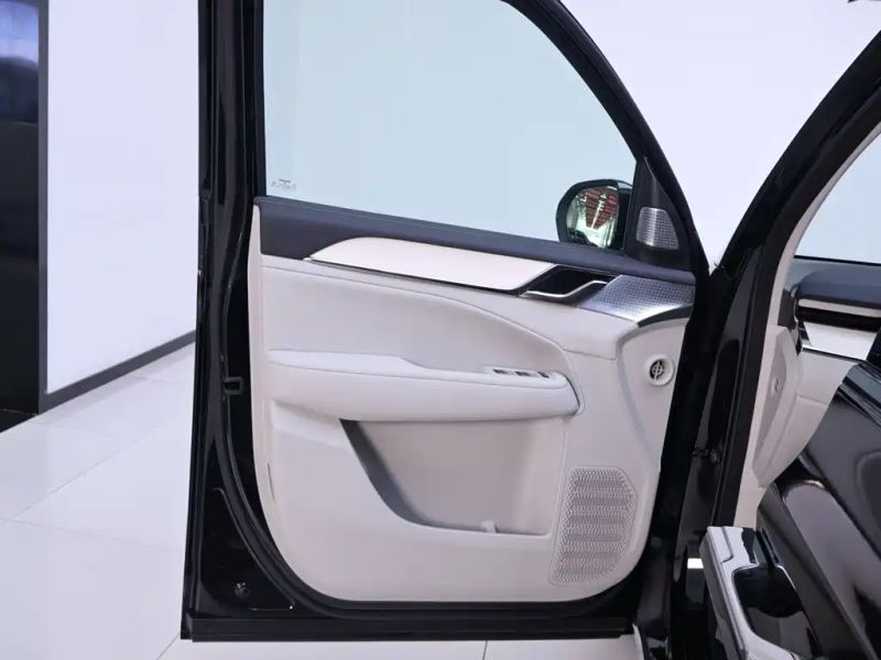 Volvo em90