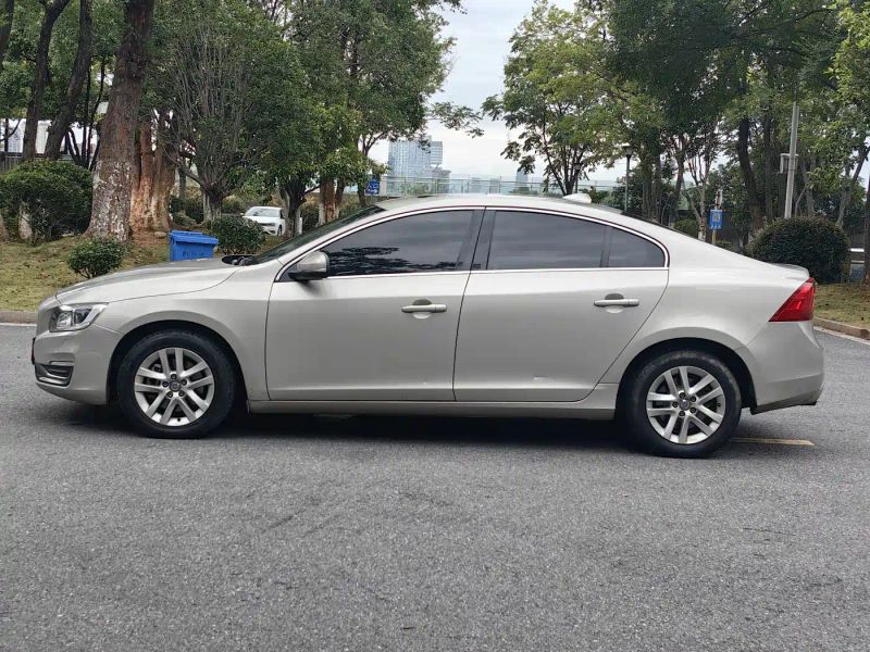 Volvo S60