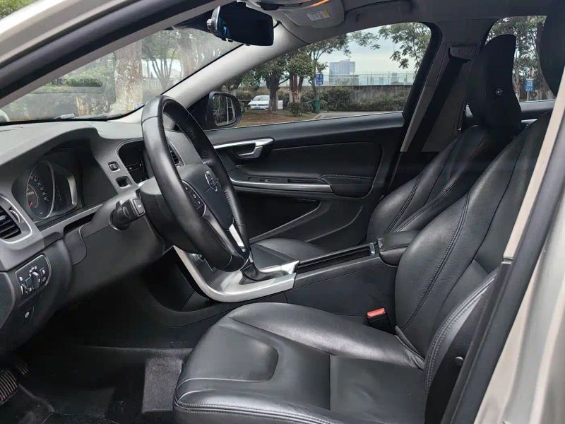 Volvo S60