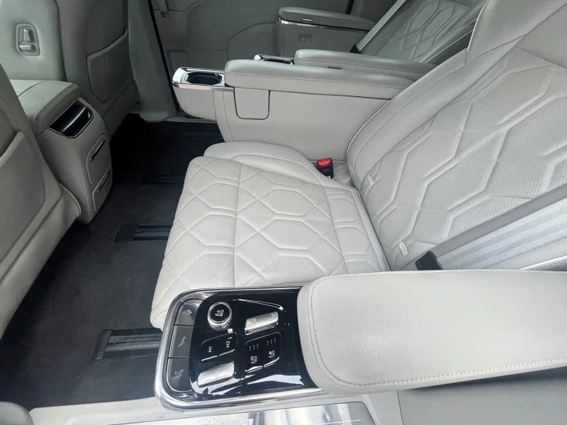 Volvo em90