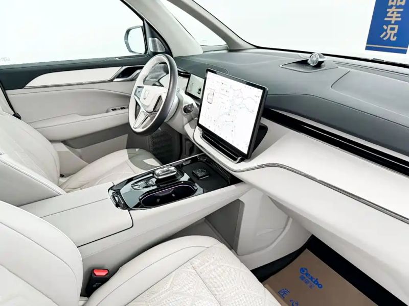 Volvo em90