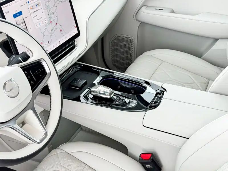 Volvo em90