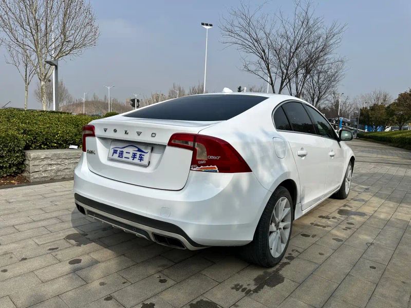 Volvo S60
