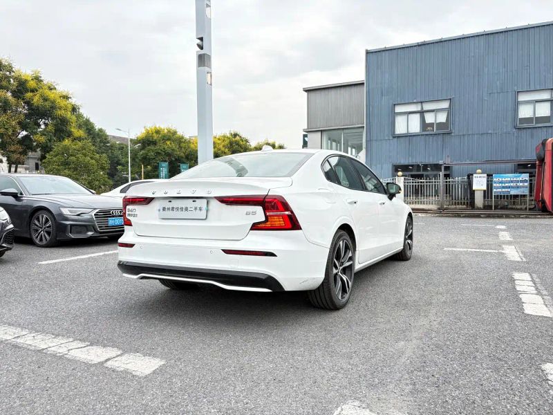 Volvo S60