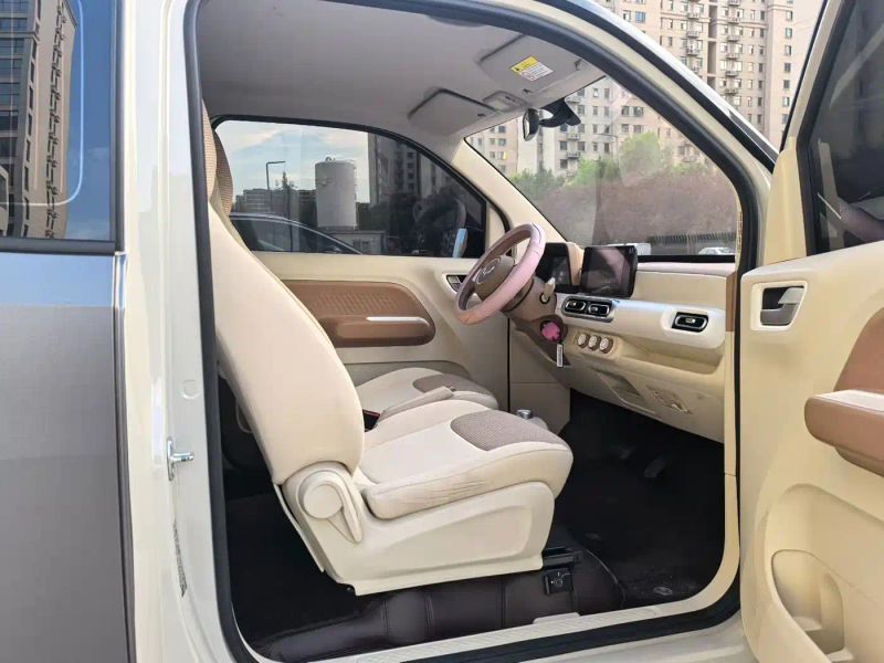wuling miniev