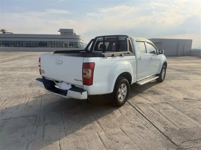 Isuzu remex