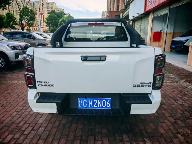 Isuzu d-max