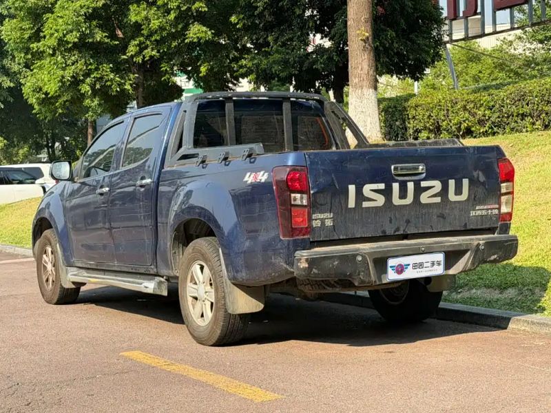 Isuzu suv