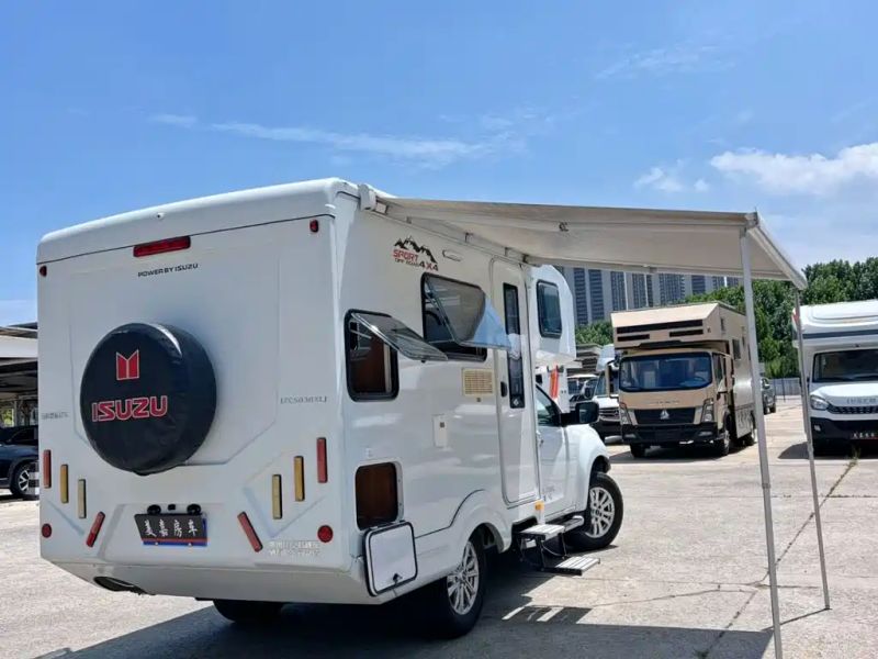 Isuzu motorhome