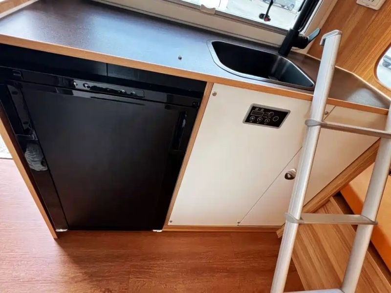Isuzu motorhome