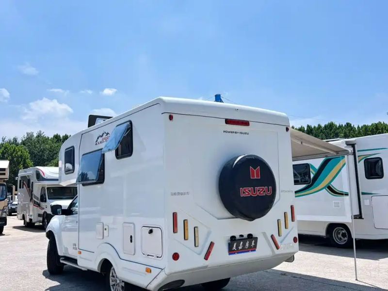 Isuzu motorhome