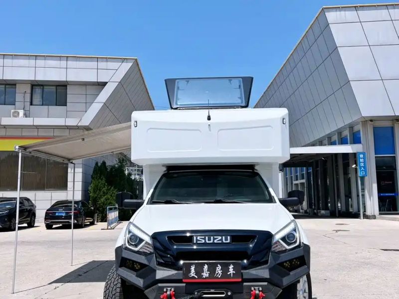 Isuzu motorhome