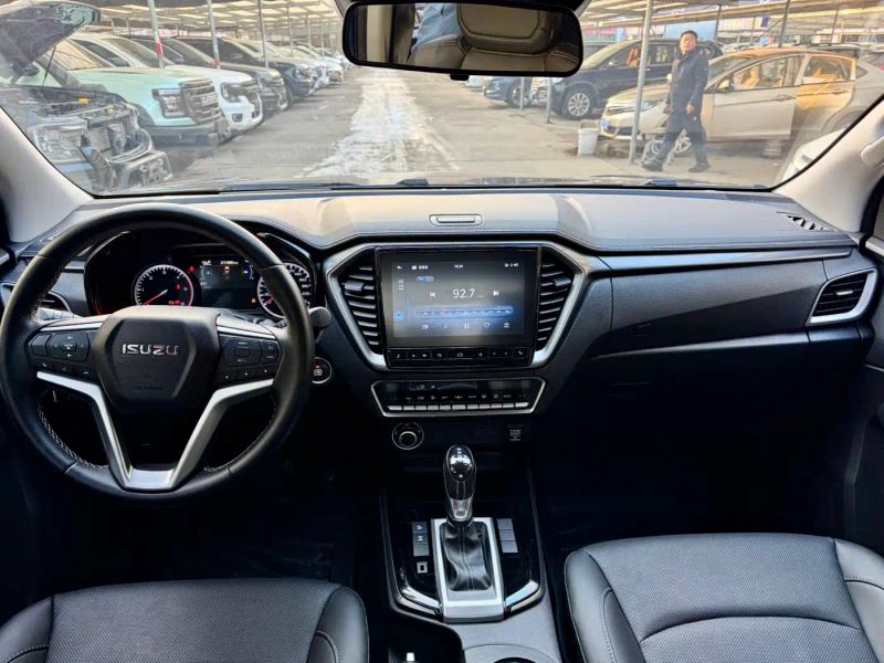 Isuzu d-max