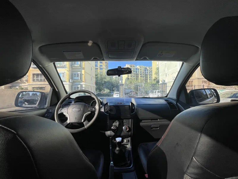 Isuzu taga