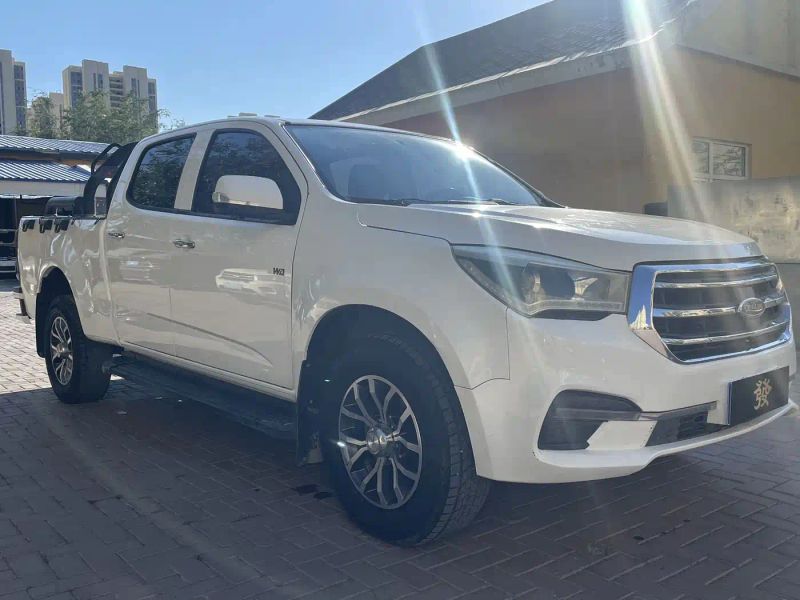 Isuzu taga
