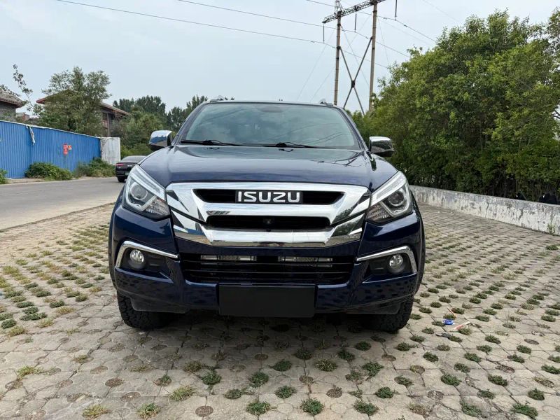 Isuzu d-max