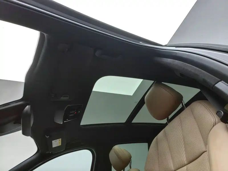 Nio es8