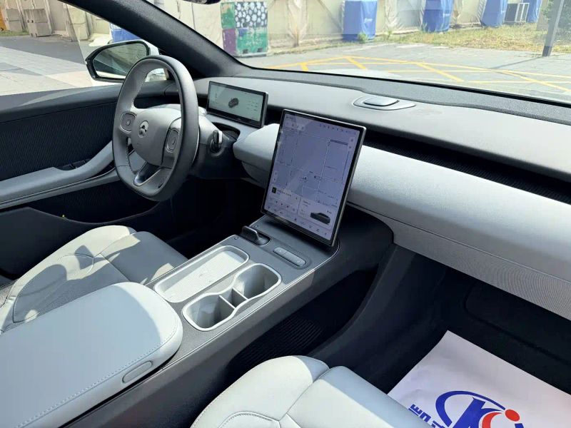Nio et5t
