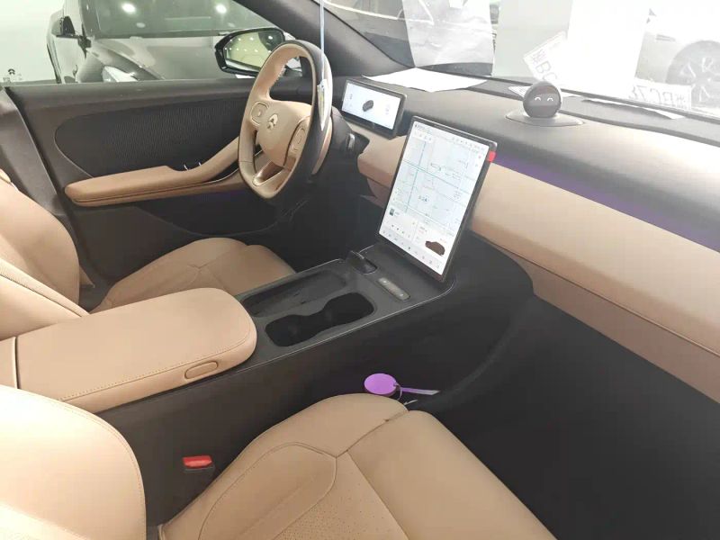Nio et5t