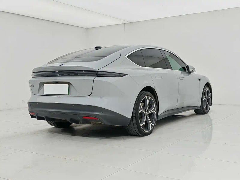 Nio et5